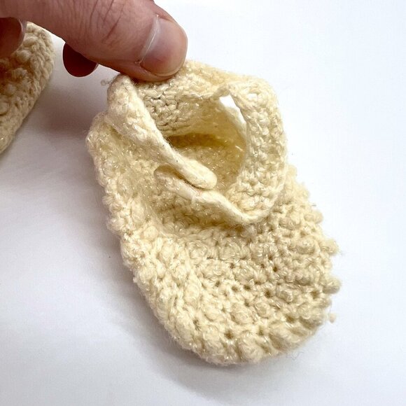 Vintage Hand-Crocheted Baby Booties Set Ivory Cream 40s 50s - Picture 7 of 9
